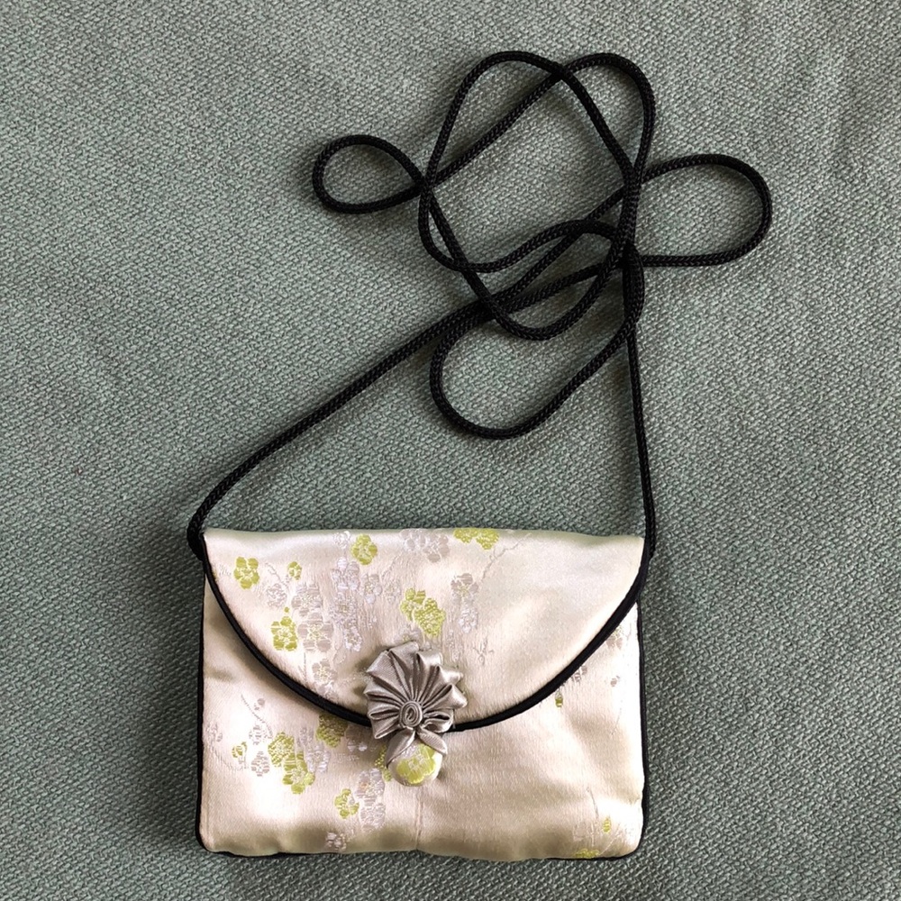 ✴️FREE w purchase! Mini silk purse